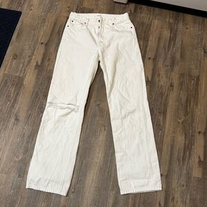 Excellent condition. No flaws. Hardly worn